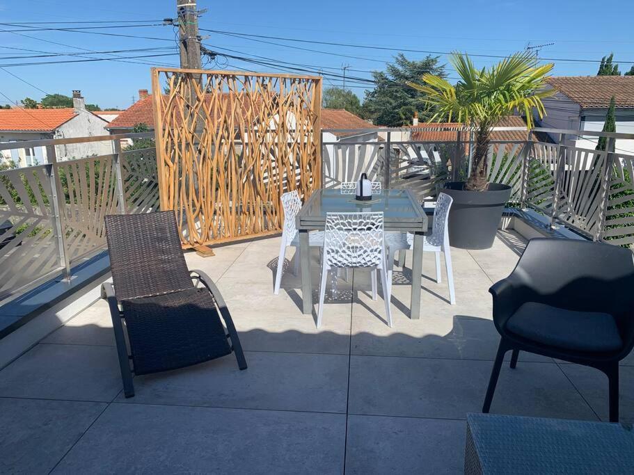 Maison Terrasse Proche Centre Ville Et Ile De Re 라로셸 외부 사진